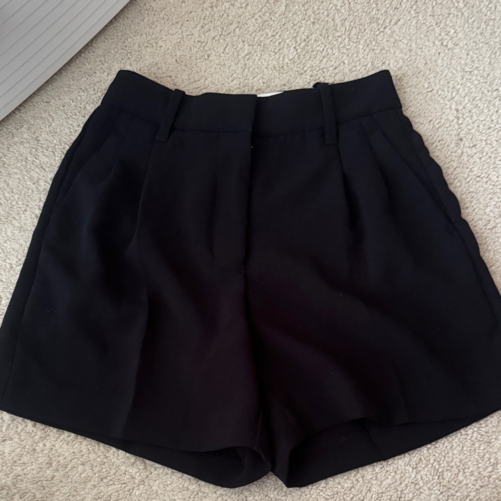 Wilfred effortless shorts